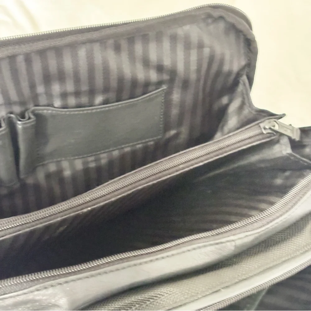 TUMI Laptop Briefcase Art Folio Zip Case Bag in Black BALLISTIC Nylon/Leather